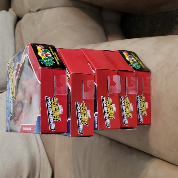 Marvel Super Hero Mashers Action Figure Set - Red, Blue, and Green - Picture 6 of 11